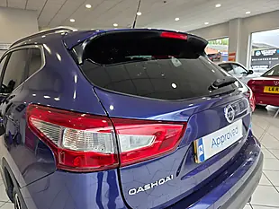 Used 2015 Nissan Qashqai Tekna Blue - Interior and Exterior details 19