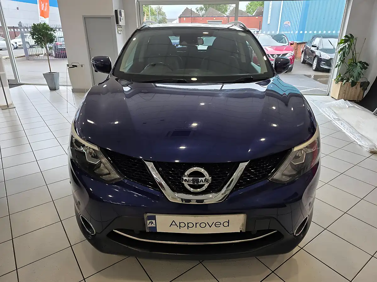 Used 2015 Nissan Qashqai Tekna Blue - Interior and Exterior details 2