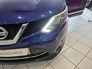 Used 2015 Nissan Qashqai Tekna Blue - Interior and Exterior details 6