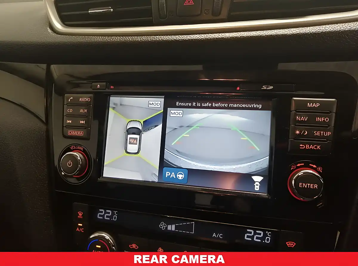 Used 2015 Nissan Qashqai Tekna Blue - Interior and Exterior details 11