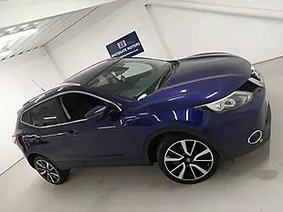 Used 2015 Nissan Qashqai Tekna Blue - Interior and Exterior details 14