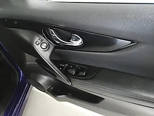 Used 2015 Nissan Qashqai Tekna Blue - Interior and Exterior details 16