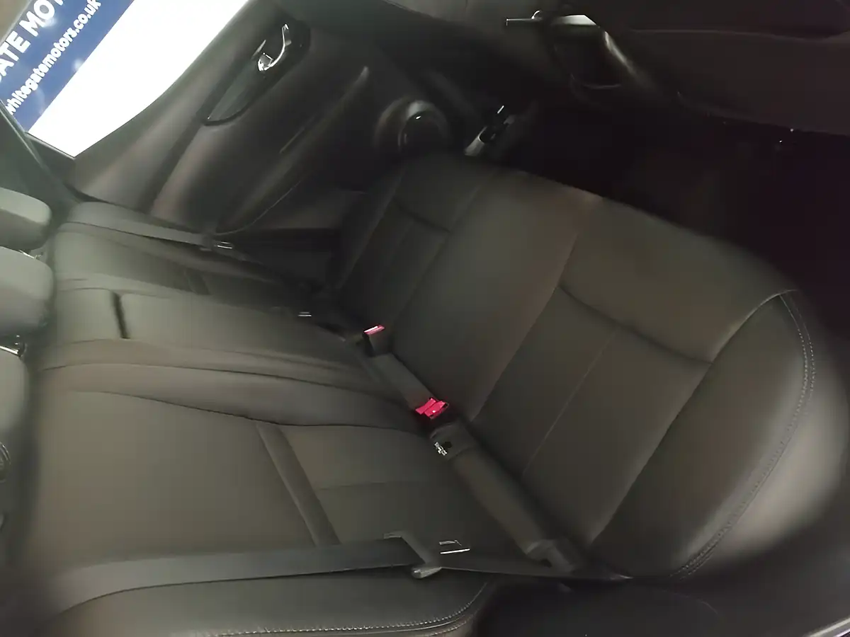 Used 2015 Nissan Qashqai Tekna Blue - Interior and Exterior details 18