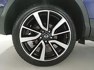 Used 2015 Nissan Qashqai Tekna Blue - Interior and Exterior details 19