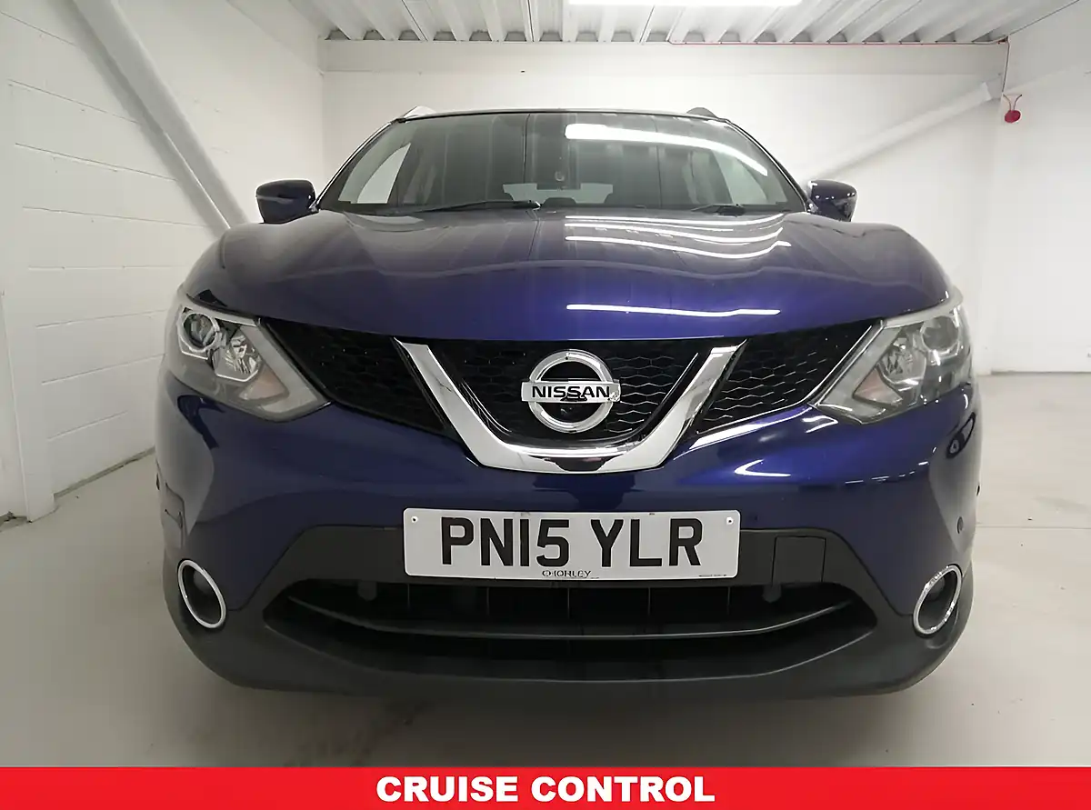 Used 2015 Nissan Qashqai Tekna Blue - Interior and Exterior details 4
