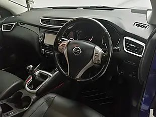 Used 2015 Nissan Qashqai Tekna Blue - Interior and Exterior details 6
