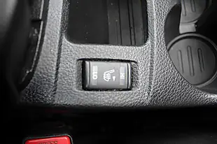 Used 2015 Nissan Qashqai Tekna Blue - Interior and Exterior details 18