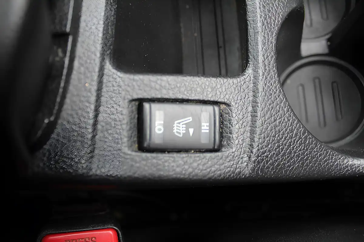 Used 2015 Nissan Qashqai Tekna Blue - Interior and Exterior details 18