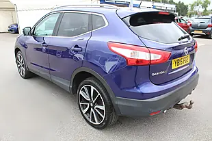 Used 2015 Nissan Qashqai Tekna Blue - Interior and Exterior details 4
