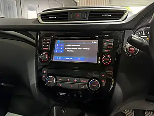 Used 2015 Nissan Qashqai Tekna Grey - Interior and Exterior details 15
