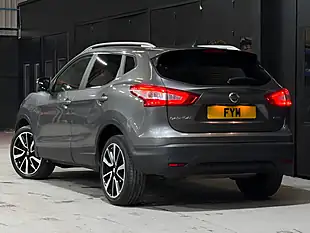 Used 2015 Nissan Qashqai Tekna Grey - Interior and Exterior details 5