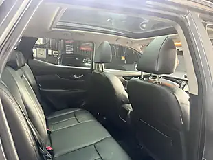 Used 2015 Nissan Qashqai Tekna Grey - Interior and Exterior details 13