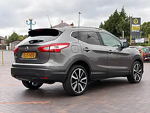 Used 2015 Nissan Qashqai Tekna Grey - Interior and Exterior details 8