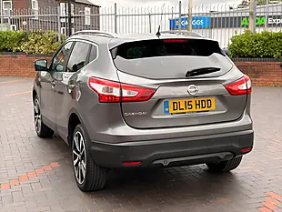 Used 2015 Nissan Qashqai Tekna Grey - Interior and Exterior details 9