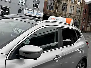 Used 2015 Nissan Qashqai Tekna Silver - Interior and Exterior details 12