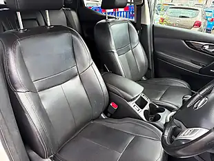 Used 2015 Nissan Qashqai Tekna White - Interior and Exterior details 12