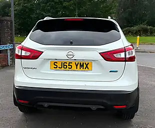 Used 2015 Nissan Qashqai Tekna White - Interior and Exterior details 5