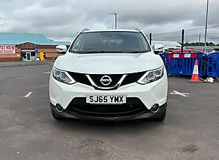 Used 2015 Nissan Qashqai Tekna White - Interior and Exterior details 6