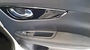 Used 2015 Nissan Qashqai Tekna White - Interior and Exterior details 10
