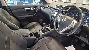 Used 2015 Nissan Qashqai Tekna White - Interior and Exterior details 2