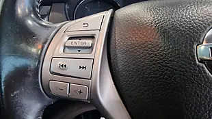 Used 2015 Nissan Qashqai Tekna White - Interior and Exterior details 9
