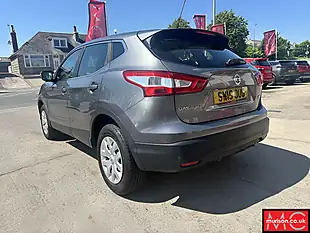 Used 2015 Nissan Qashqai Visia Grey - Interior and Exterior details 10
