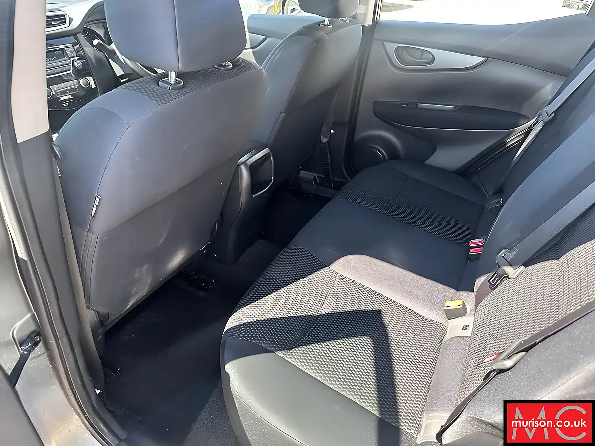 Used 2015 Nissan Qashqai Visia Grey - Interior and Exterior details 13