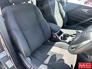 Used 2015 Nissan Qashqai Visia Grey - Interior and Exterior details 15