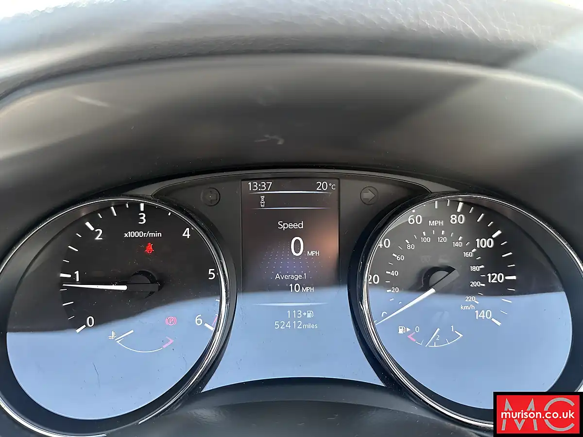 Used 2015 Nissan Qashqai Visia Grey - Interior and Exterior details 16