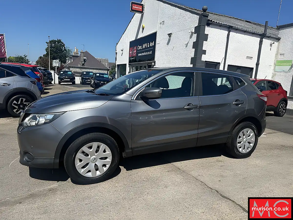 Used 2015 Nissan Qashqai Visia Grey - Interior and Exterior details 6