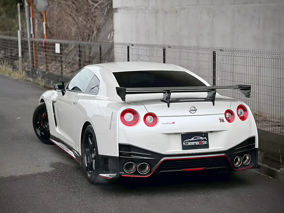 Used 2015 Nissan R35 GT-R Nismo Edition Pearl White - Interior and Exterior details 12