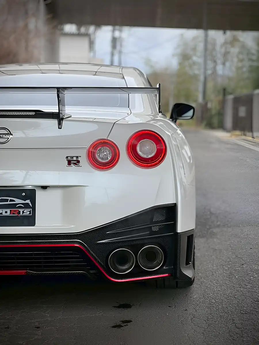 Used 2015 Nissan R35 GT-R Nismo Edition Pearl White - Interior and Exterior details 14