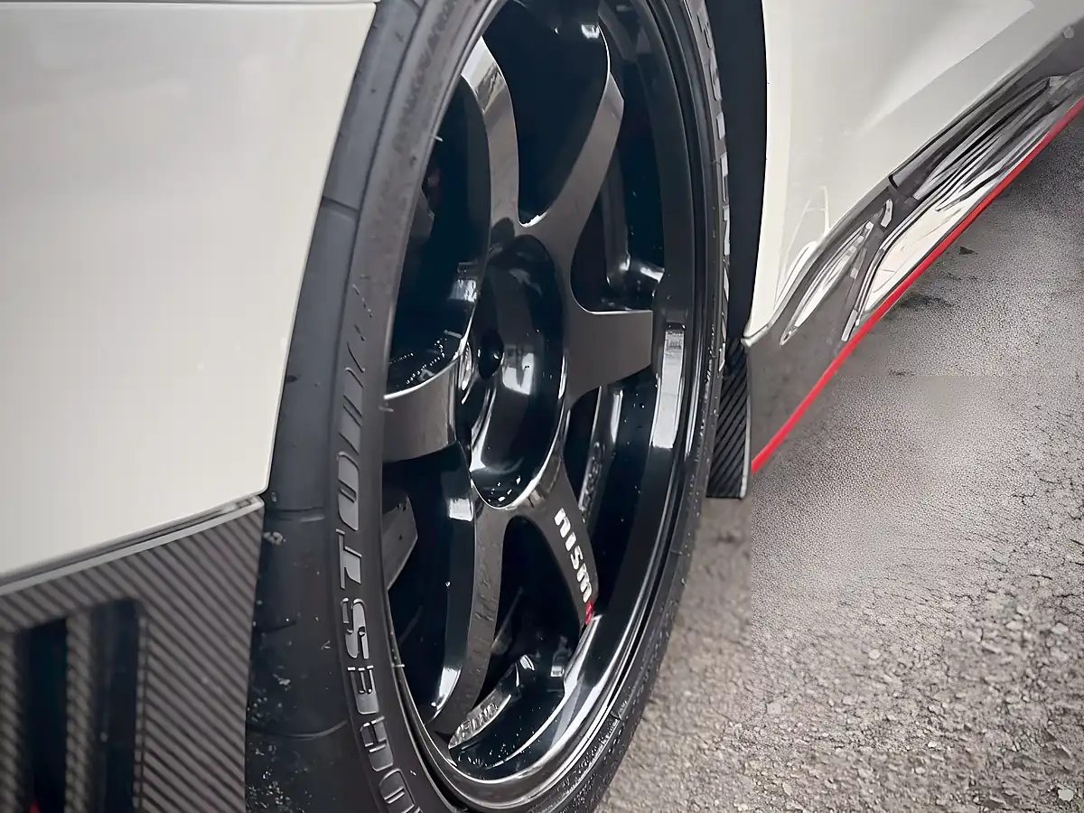 Used 2015 Nissan R35 GT-R Nismo Edition Pearl White - Interior and Exterior details 17