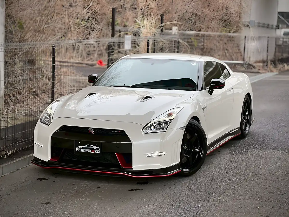 Used 2015 Nissan R35 GT-R Nismo Edition Pearl White - Interior and Exterior details 2