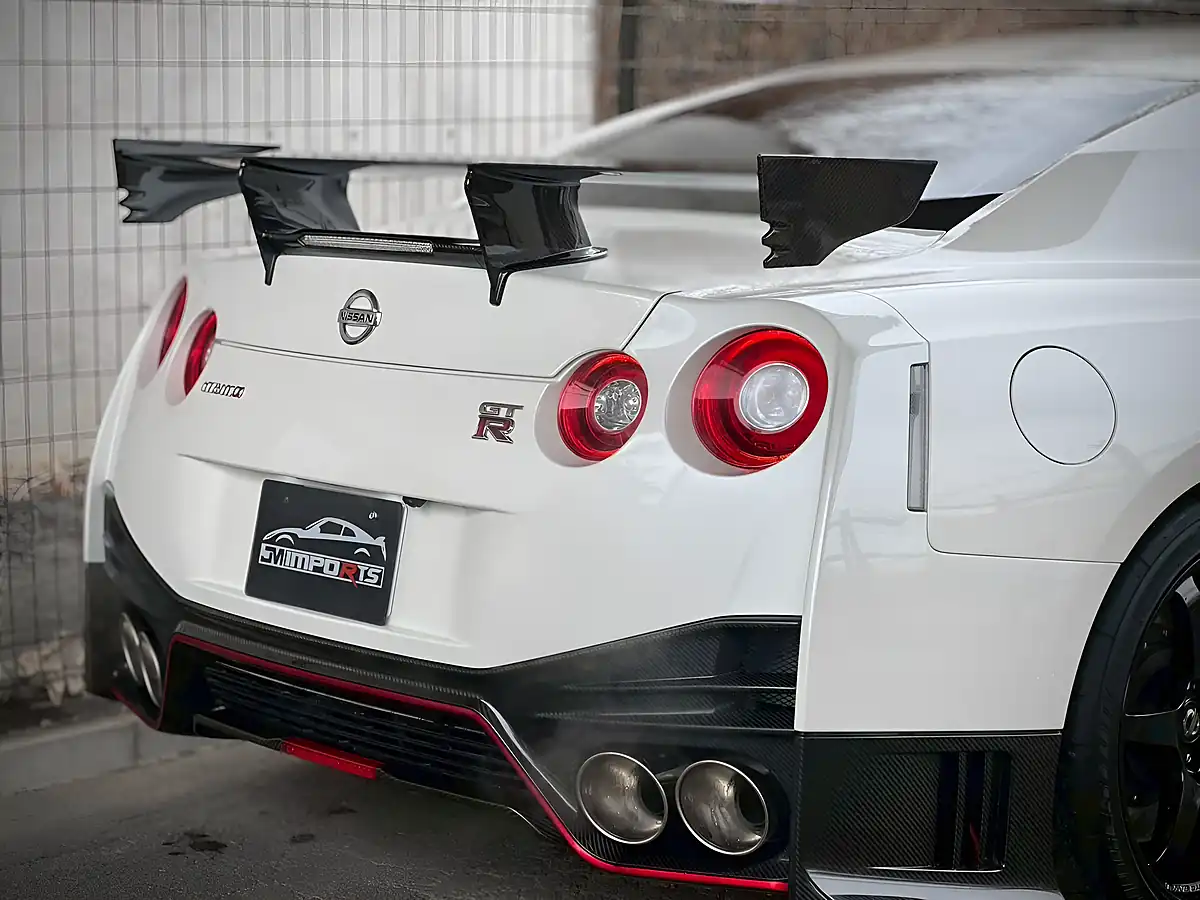 Used 2015 Nissan R35 GT-R Nismo Edition Pearl White - Interior and Exterior details 20