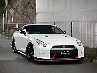 Used 2015 Nissan R35 GT-R Nismo Edition Pearl White - Interior and Exterior details 3