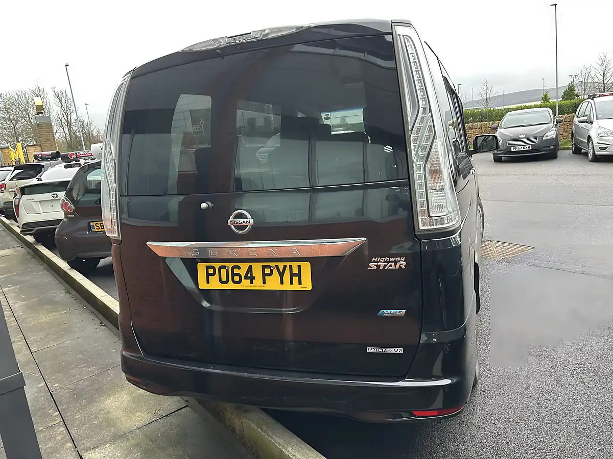 Used 2015 Nissan Serena 7 Seater Black - Interior and Exterior details 15