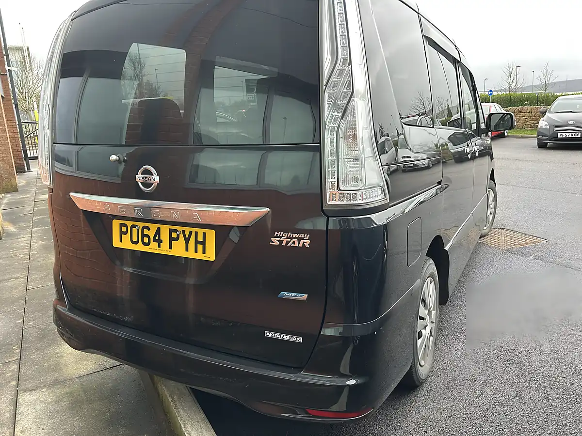 Used 2015 Nissan Serena 7 Seater Black - Interior and Exterior details 3