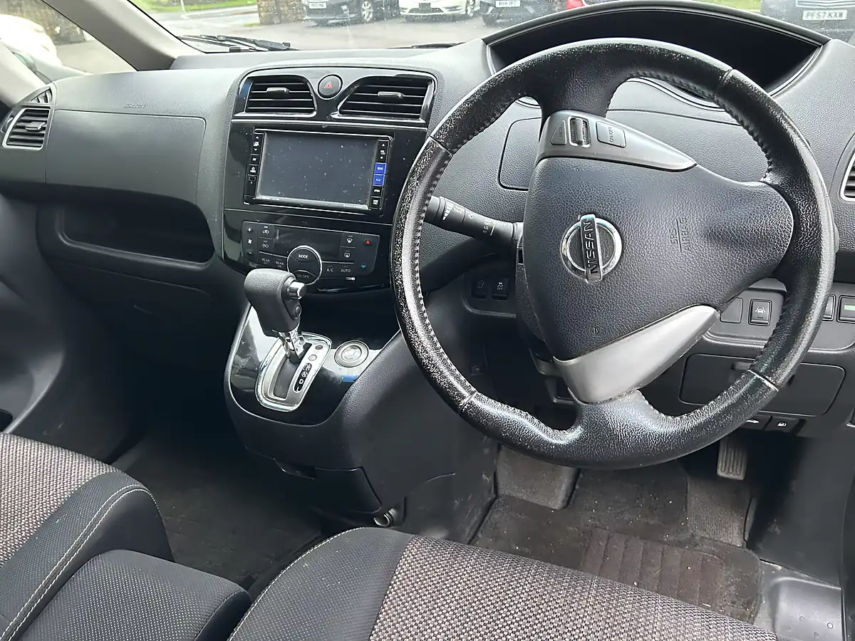 Used 2015 Nissan Serena 7 Seater Black - Interior and Exterior details 7