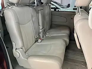 Used 2015 Nissan Serena G Edi Sunroof Leather 8 Seats Red - Interior and Exterior details 5