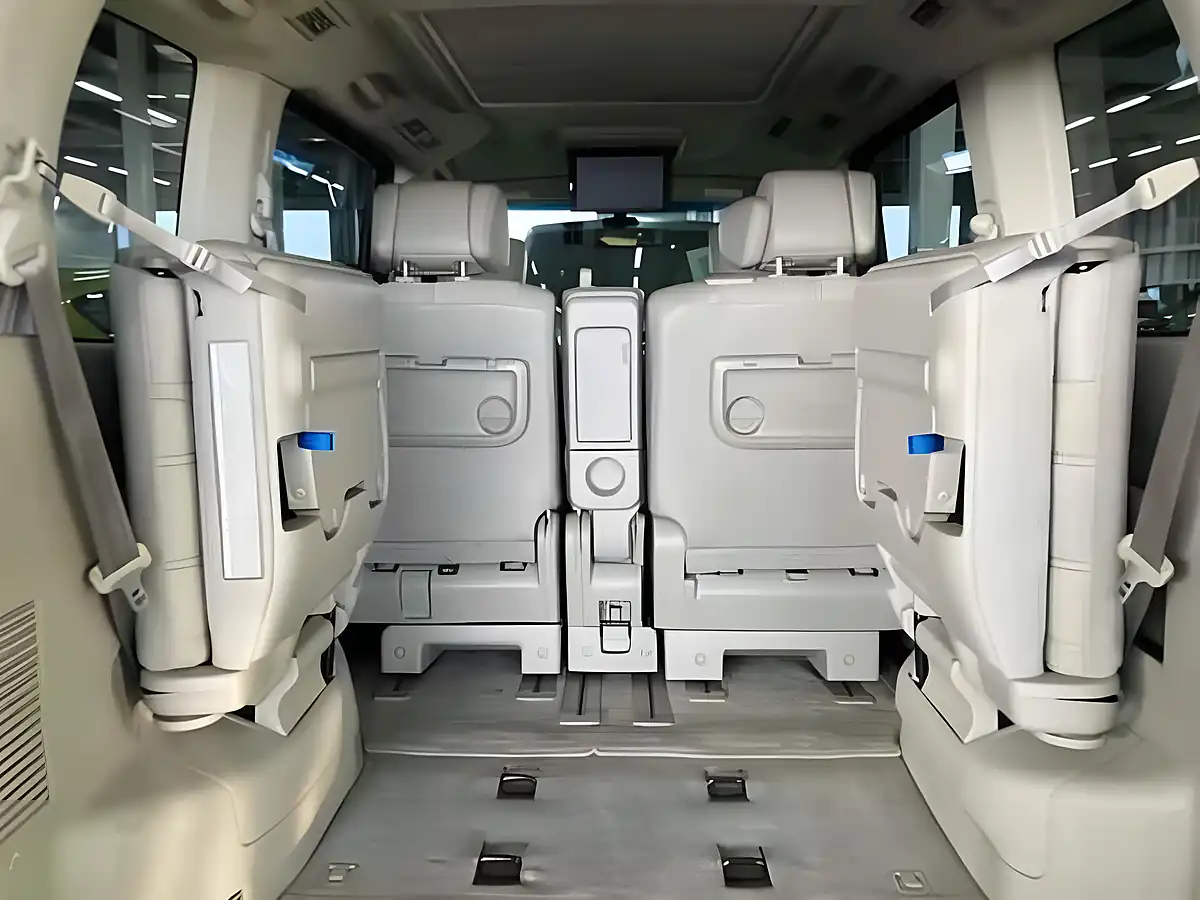 Used 2015 Nissan Serena G Edi Sunroof Leather 8 Seats Red - Interior and Exterior details 6