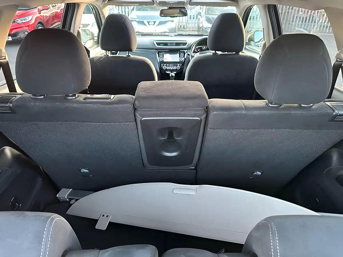 Used 2015 Nissan X-Trail Acenta Black - Interior and Exterior details 12