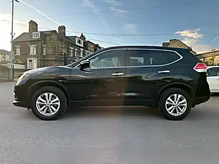Used 2015 Nissan X-Trail Acenta Black - Interior and Exterior details 13
