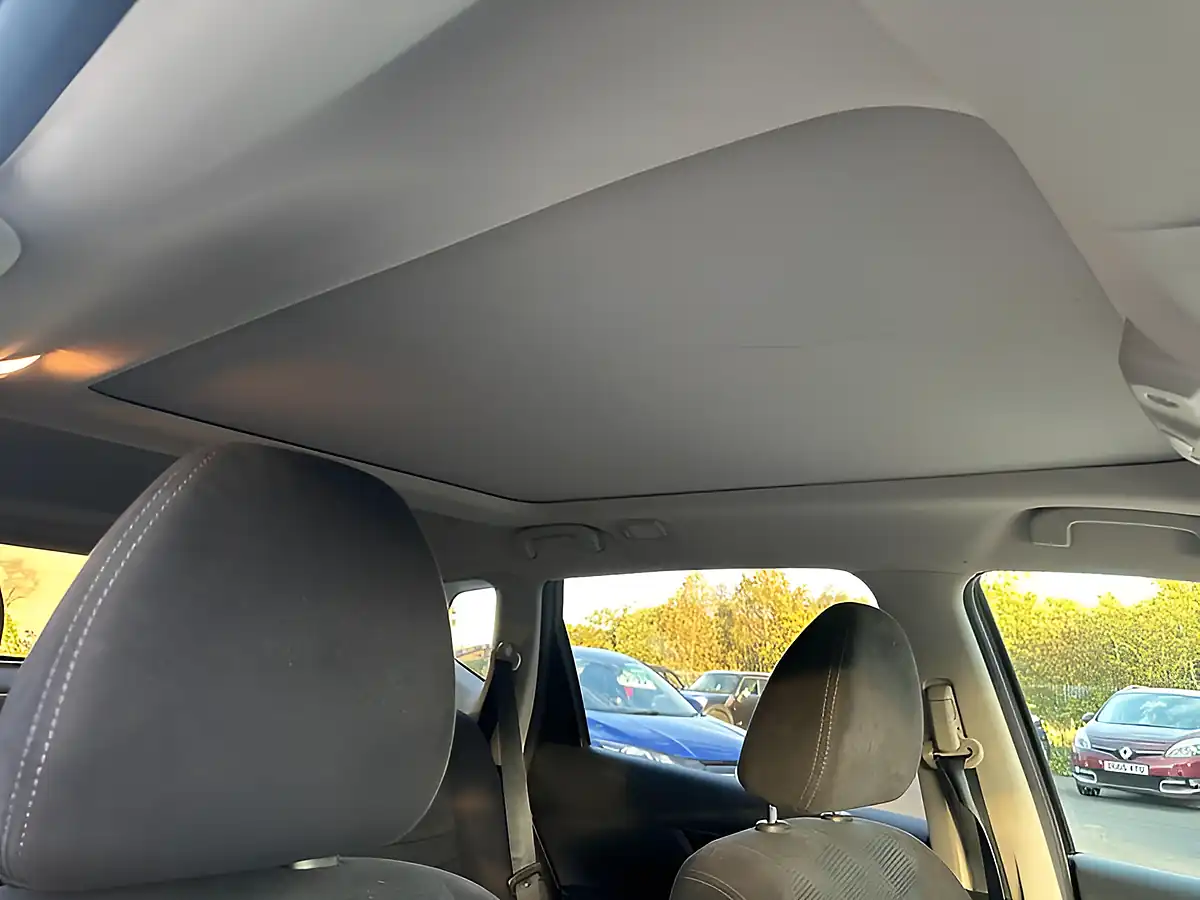 Used 2015 Nissan X-Trail Acenta Black - Interior and Exterior details 14