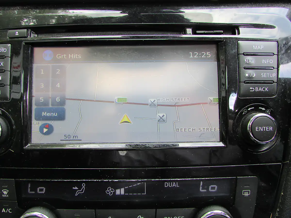 Used 2015 Nissan X-Trail Acenta Grey - Interior and Exterior details 10