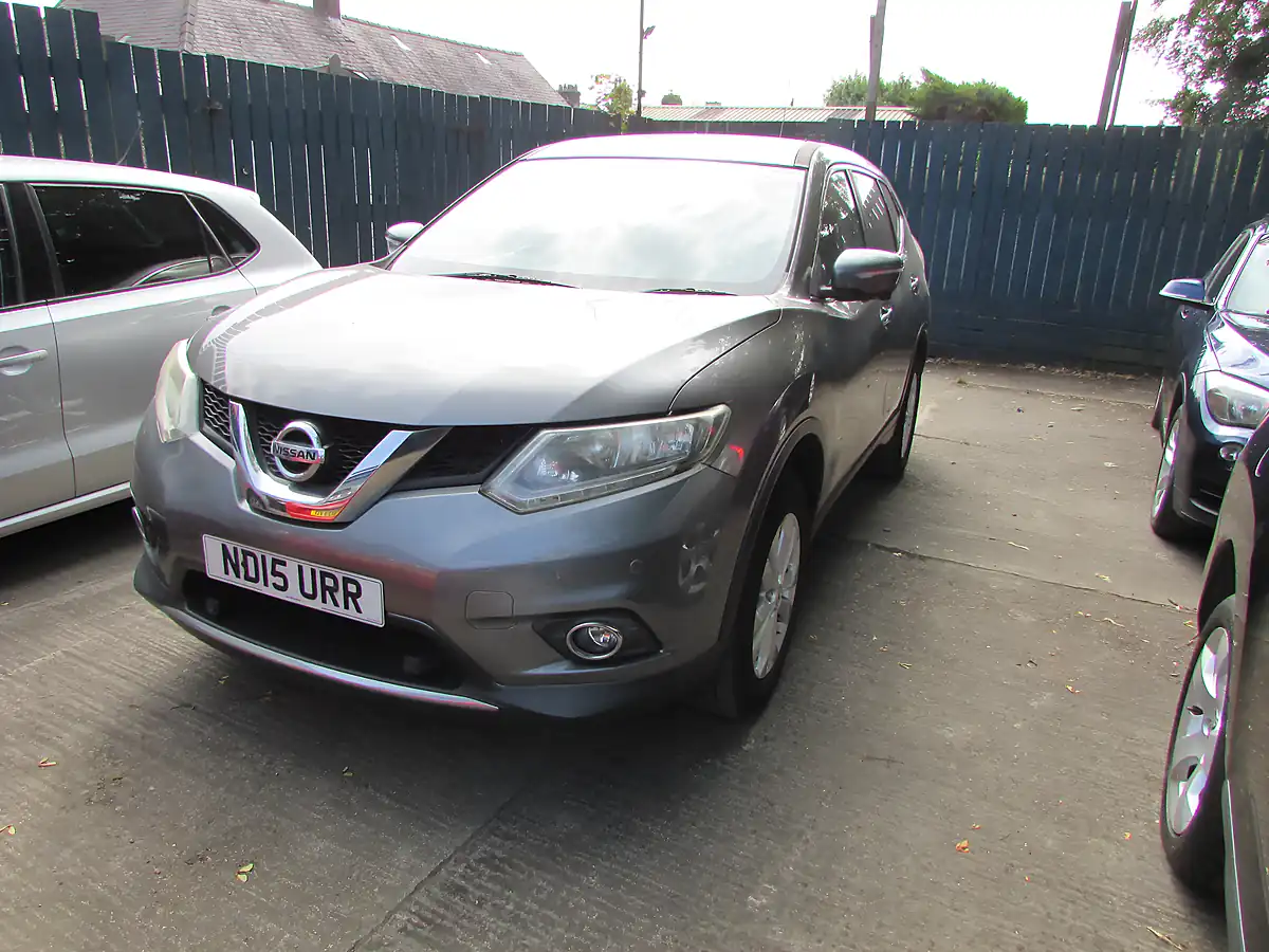 Used 2015 Nissan X-Trail Acenta Grey - Interior and Exterior details 4