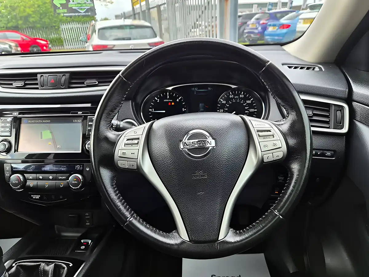 Used 2015 Nissan X-Trail N-Tec Black - Interior and Exterior details 10