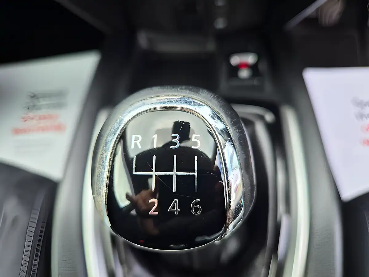 Used 2015 Nissan X-Trail N-Tec Black - Interior and Exterior details 12