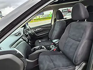 Used 2015 Nissan X-Trail N-Tec Black - Interior and Exterior details 16