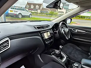 Used 2015 Nissan X-Trail N-Tec Black - Interior and Exterior details 17